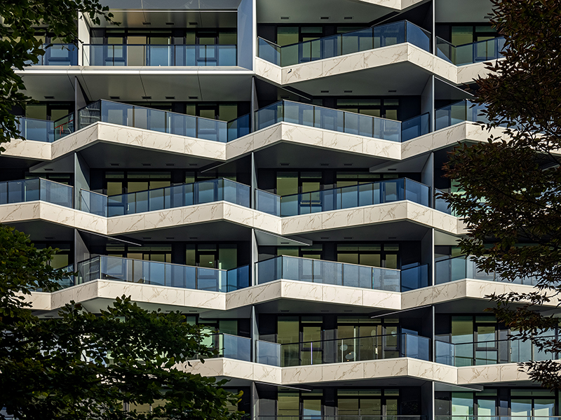 Vancouver condo with Dekton Aura15 balconies