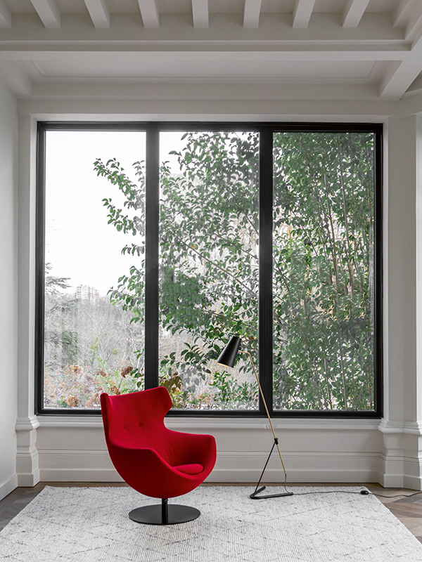 Jupiter Swivelling Armchair by Pierre Guariche, re-issued by Ligne Roset